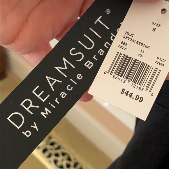 Bathing suit top. Size 8 - Picture 4 of 4